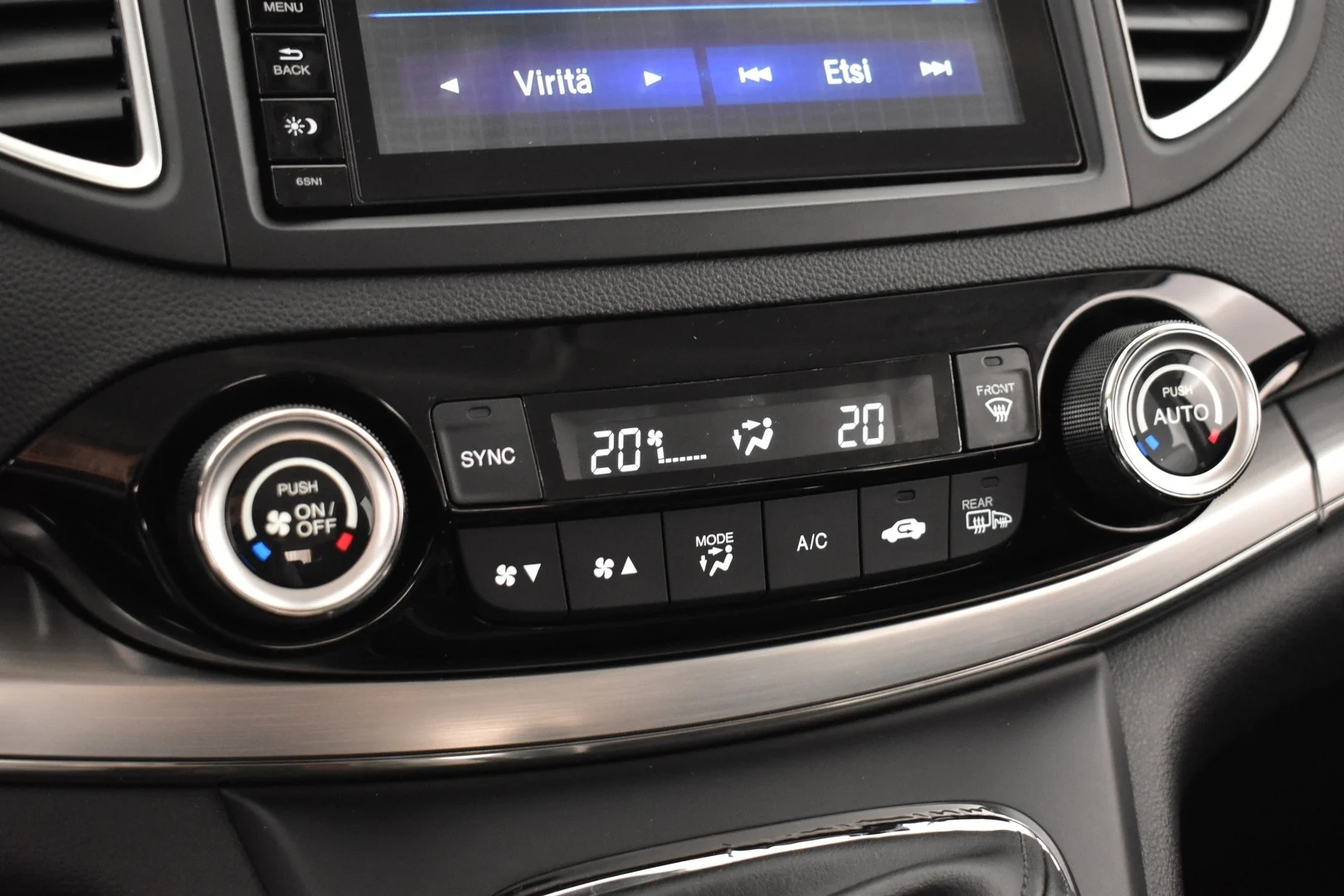 Car Image - CCUb7pSTLP8zApdXxnfbw