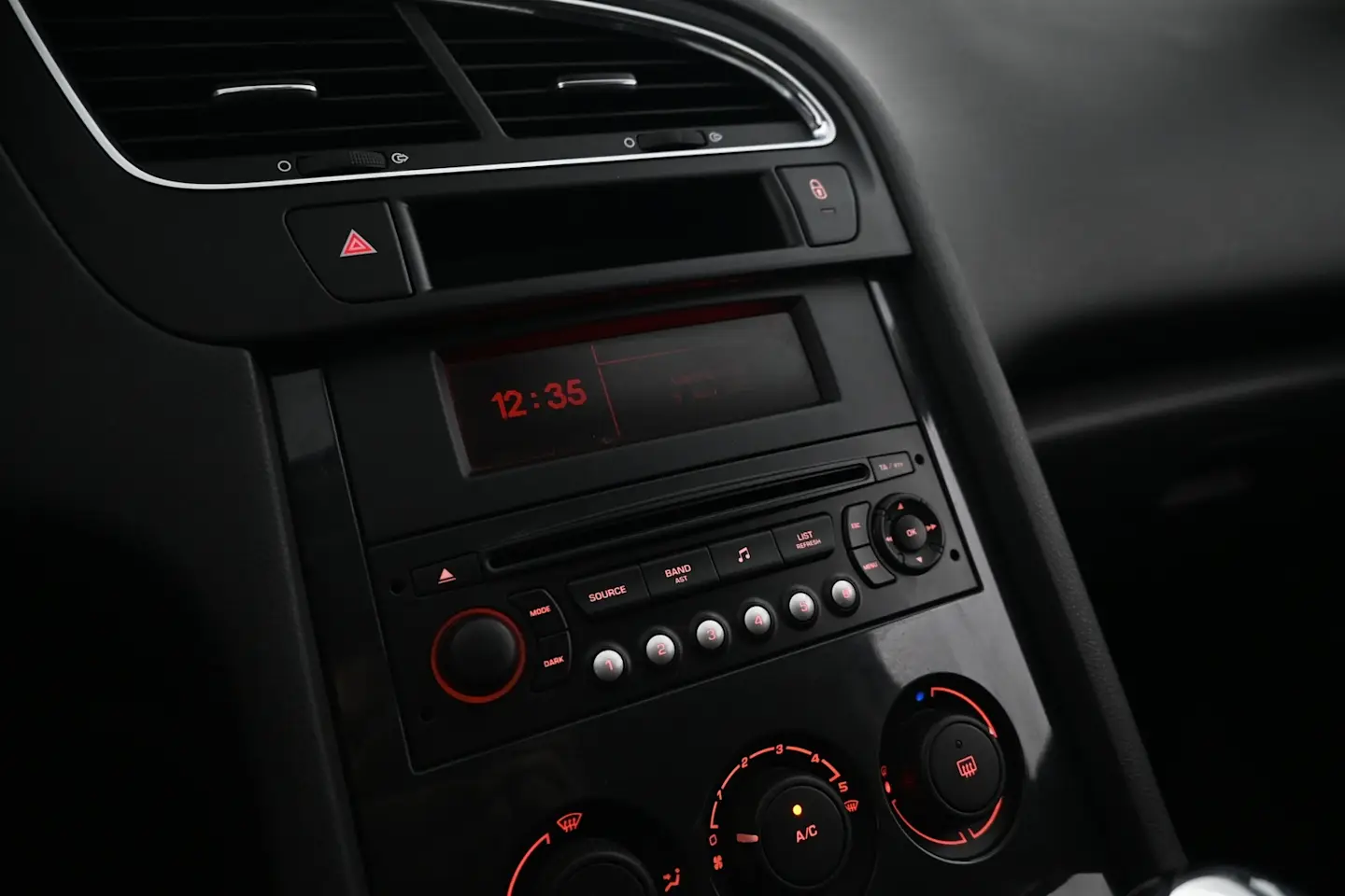 Car Image - 4n4Kqp7qQlb2HkvzOX5DQw
