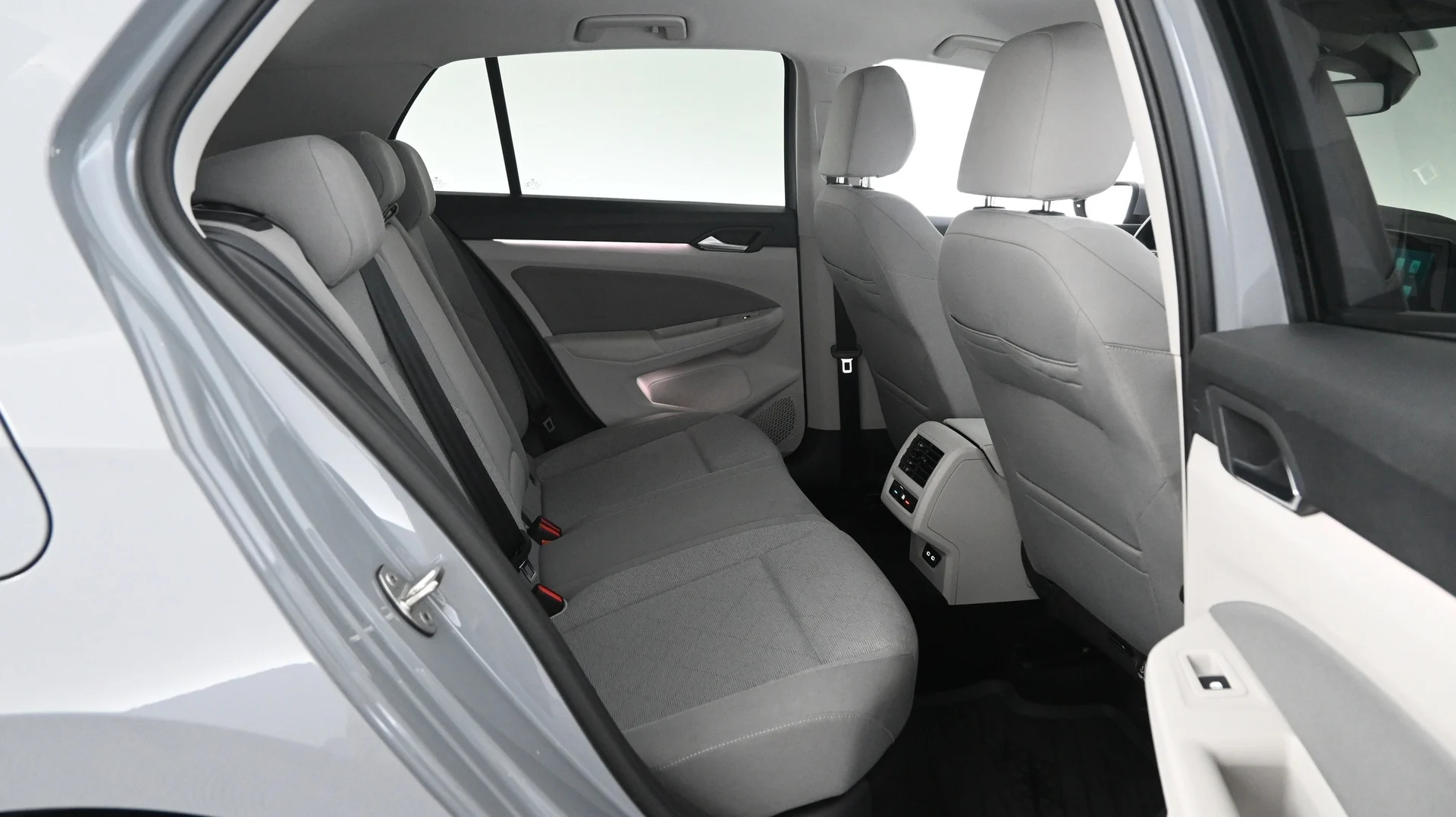 Car Image - 67JyJwrqdmjVmsQVuCcZB7