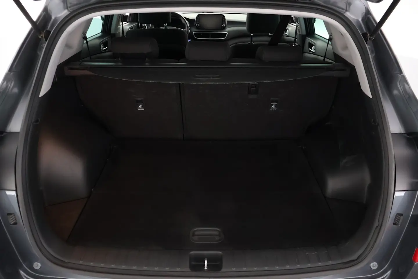 Car Image - 29GO2N8MvIuZF0oOmpuyQy