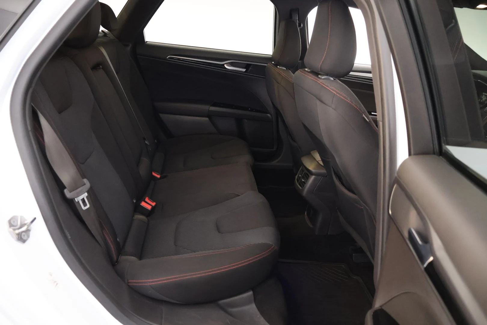 Car Image - 4ArACANMCrxKOvbiXDL8xx
