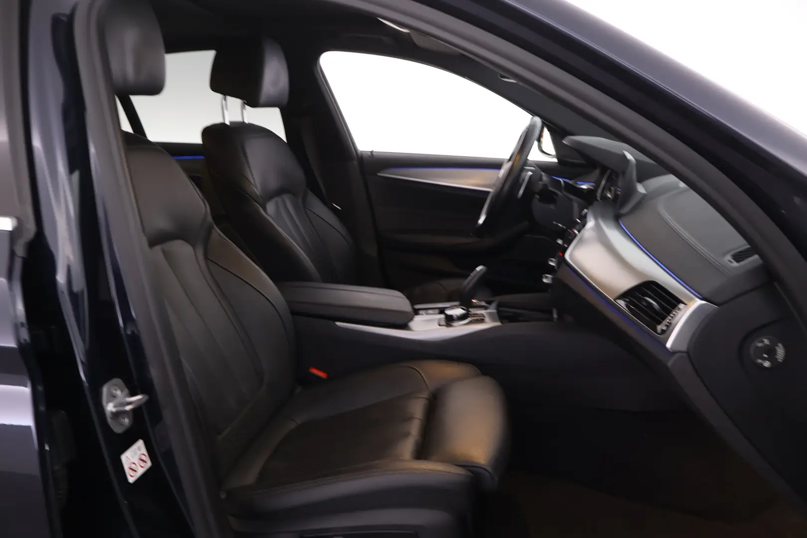 Car Image - 6YhXWqNJjPGlzzb0I2vbiV