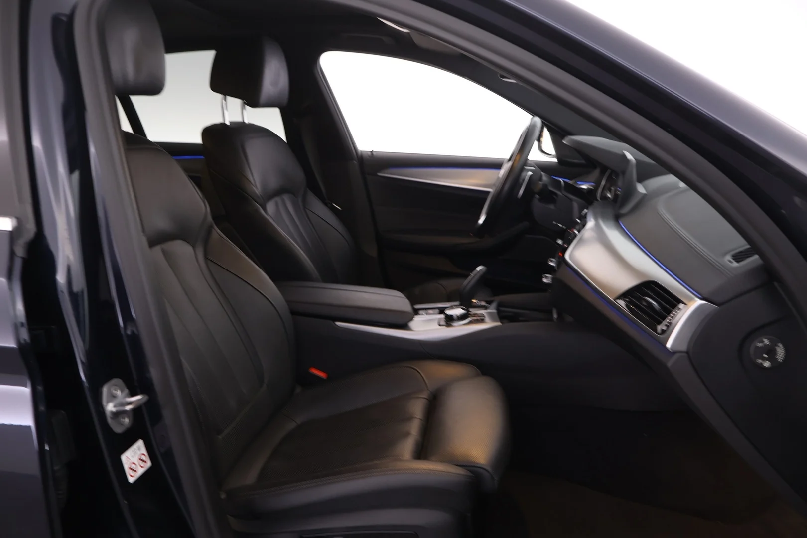 Car Image - 6YhXWqNJjPGlzzb0I2vbiV