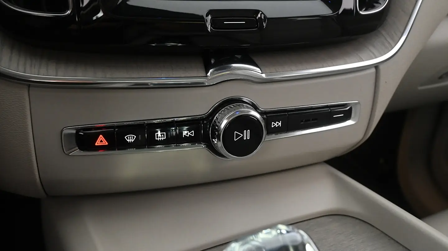 Car Image - 7Iz5fixtiP8Q3996VN07Yt