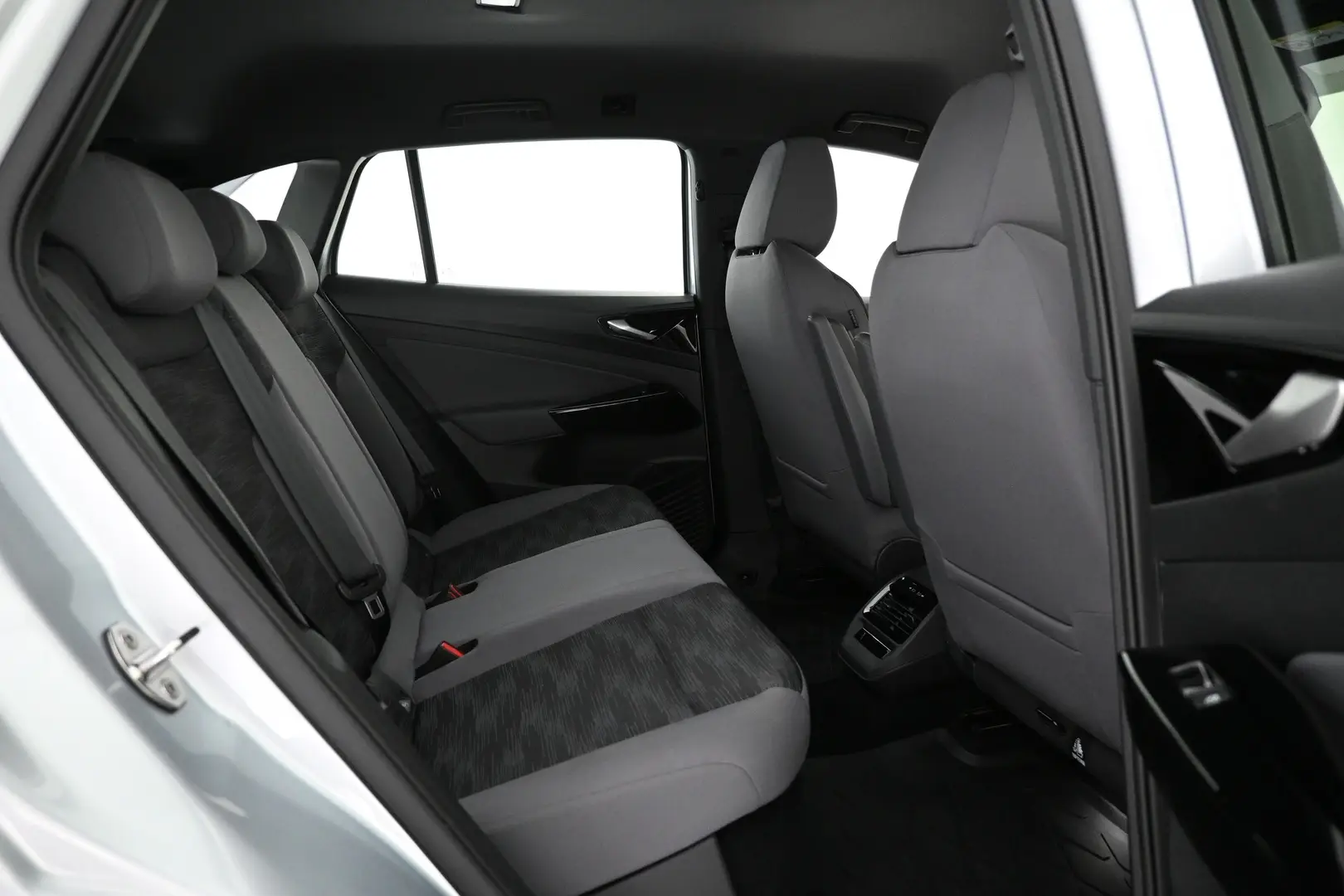 Car Image - 7bx3E58KBILUTzO0bE6nOe