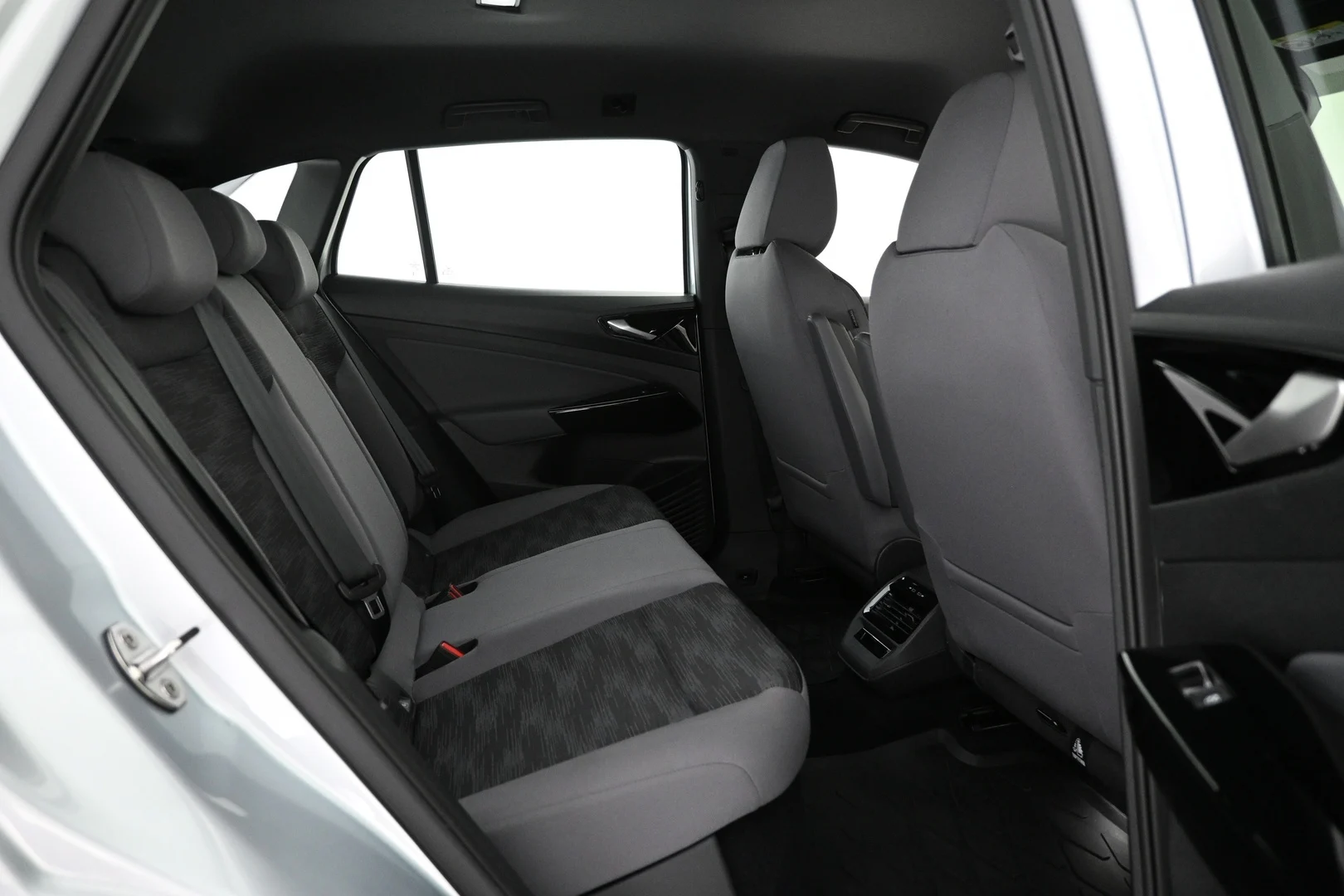 Car Image - 7bx3E58KBILUTzO0bE6nOe