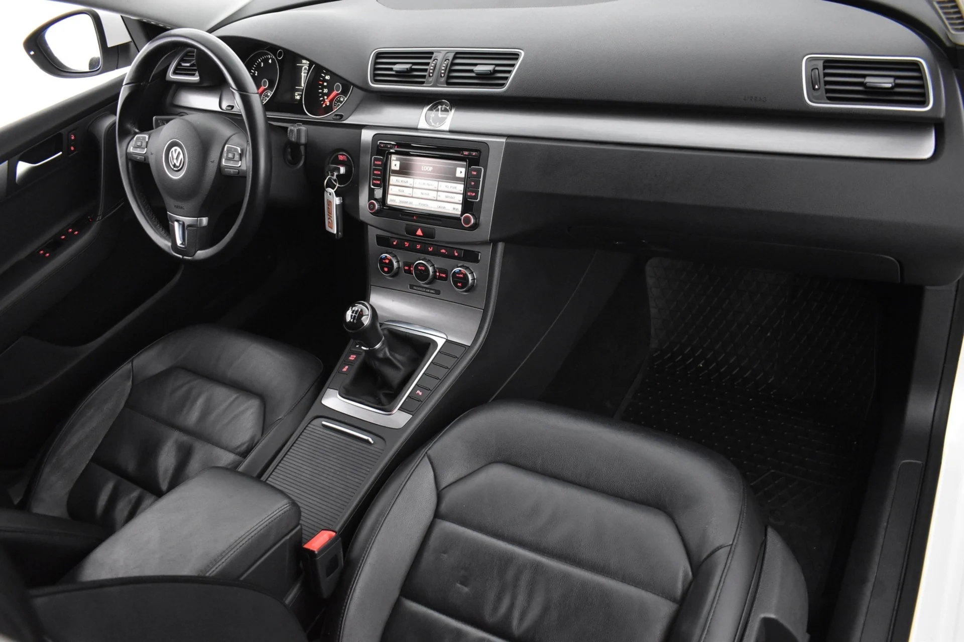 Car Image - 3hsfGlpzo7afWiyWjl6duT