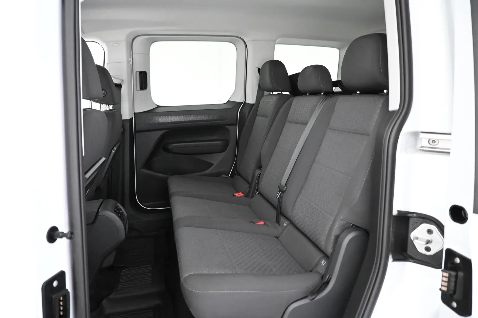 Car Image - 3lIQZxfwRv0O64SxRfnlgn