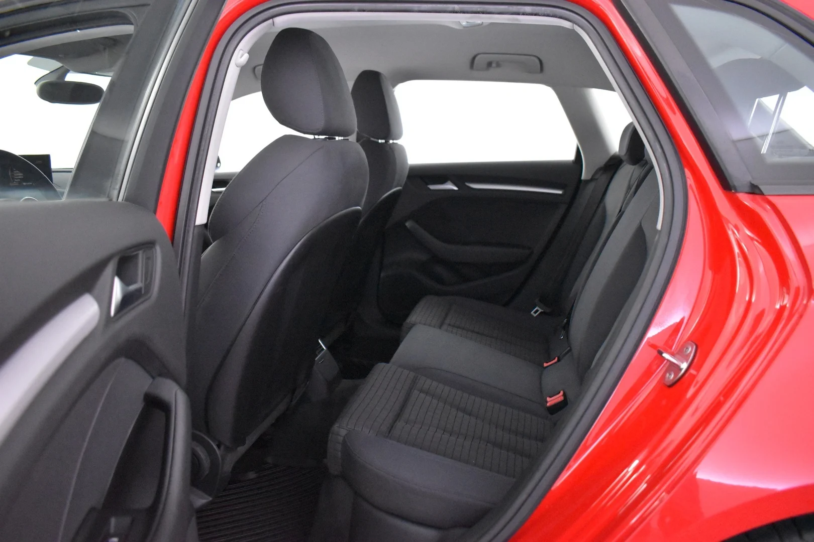 Car Image - 7BMneGf5FV9TYec97tGpll