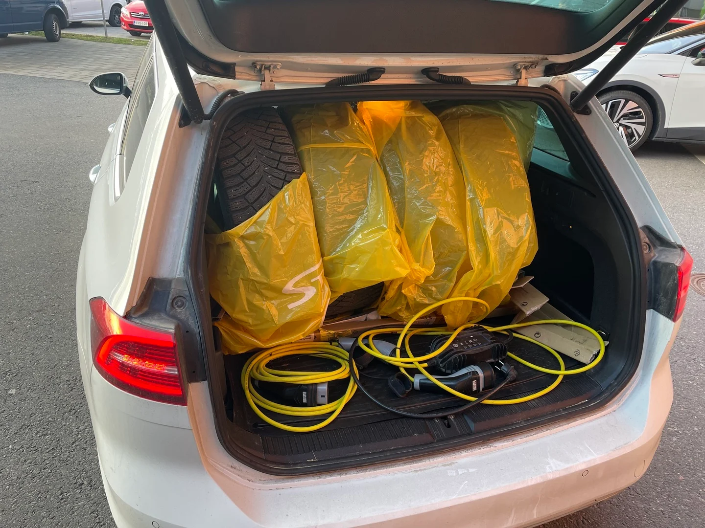 Car Image - 1YE3zCN6yiUFDVQ4Iwok4y