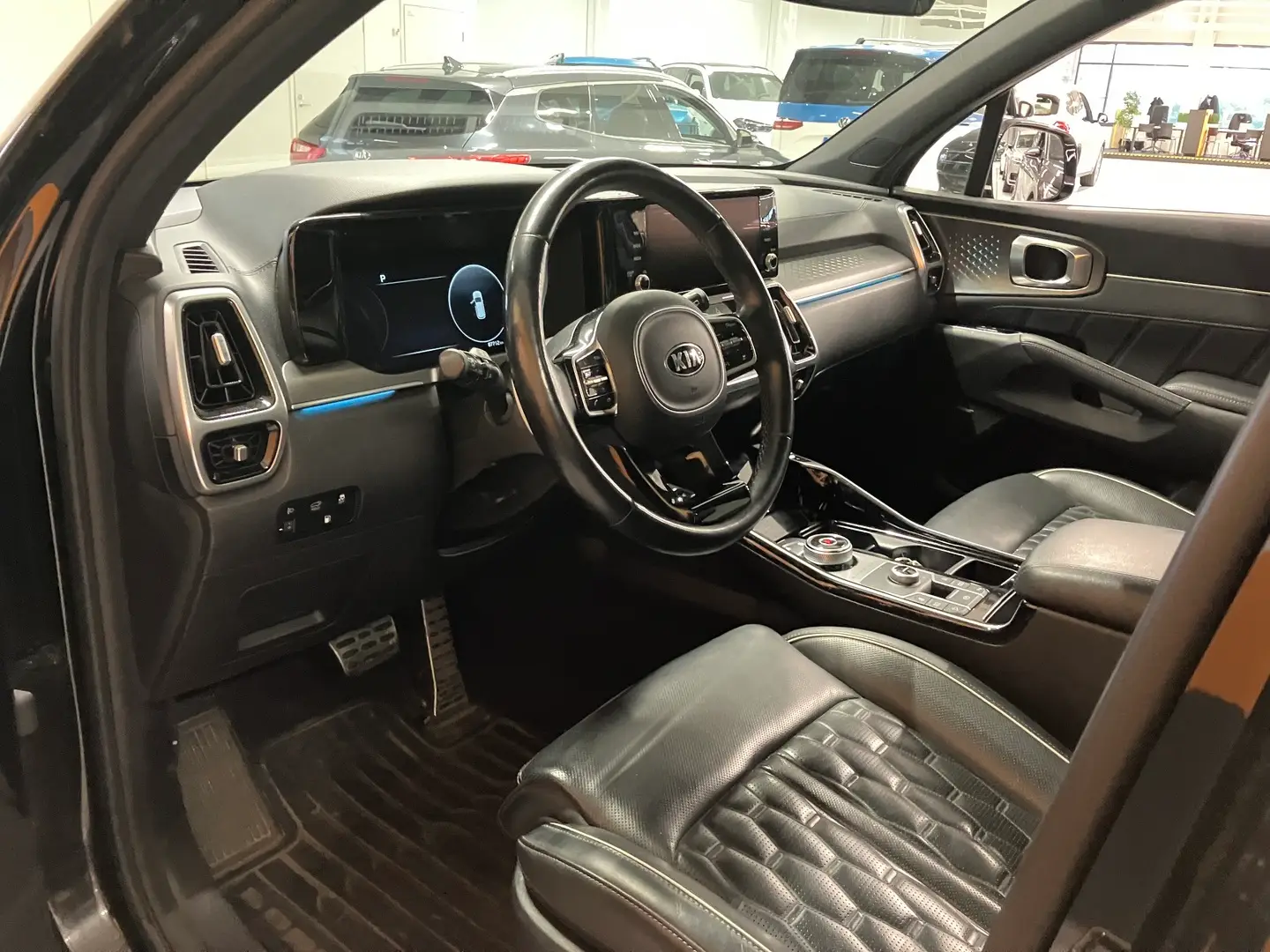 Car Image - 3Ql5orwO6veuCumUL6YmZj