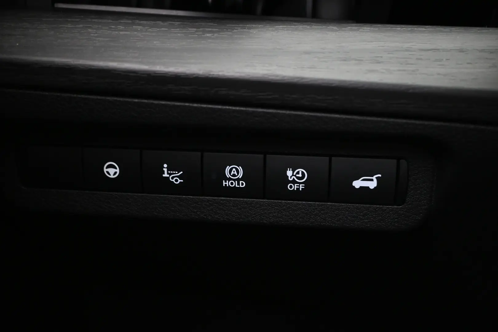 Car Image - DSB2fdyT2BrxXEZvxQY7N