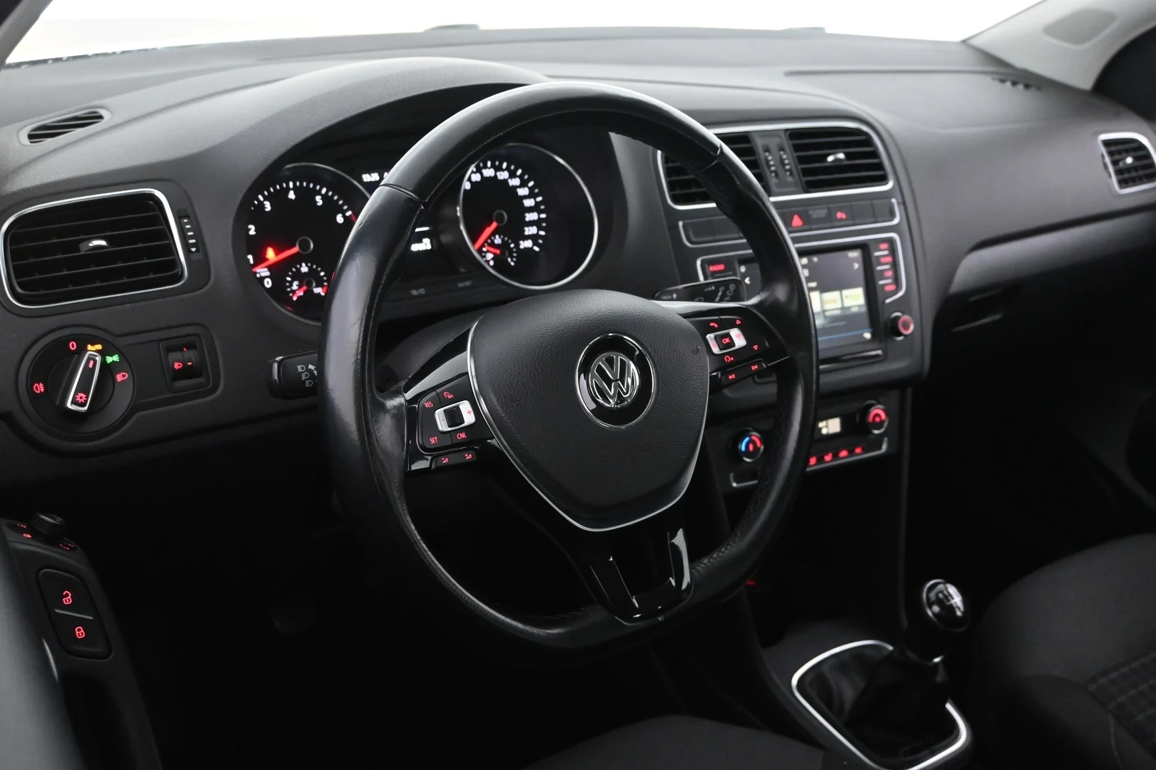 Car Image - 3Cv8vD8qEp9RQxSbxDk5xf