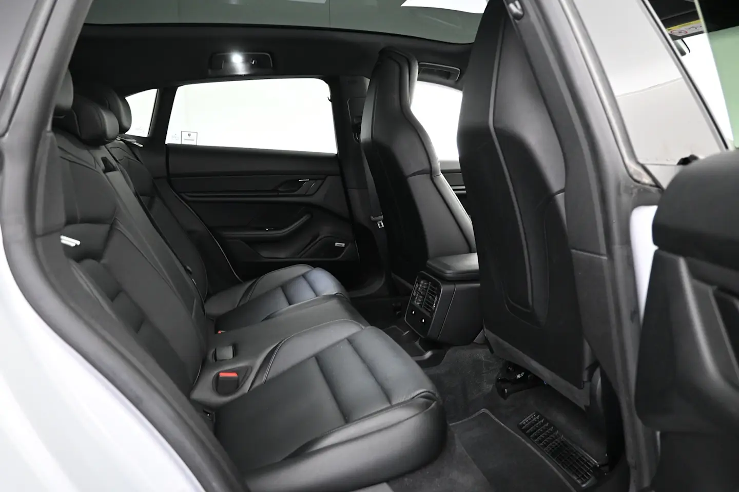 Car Image - 5P6pPpP8TvHTZp5pgV672S