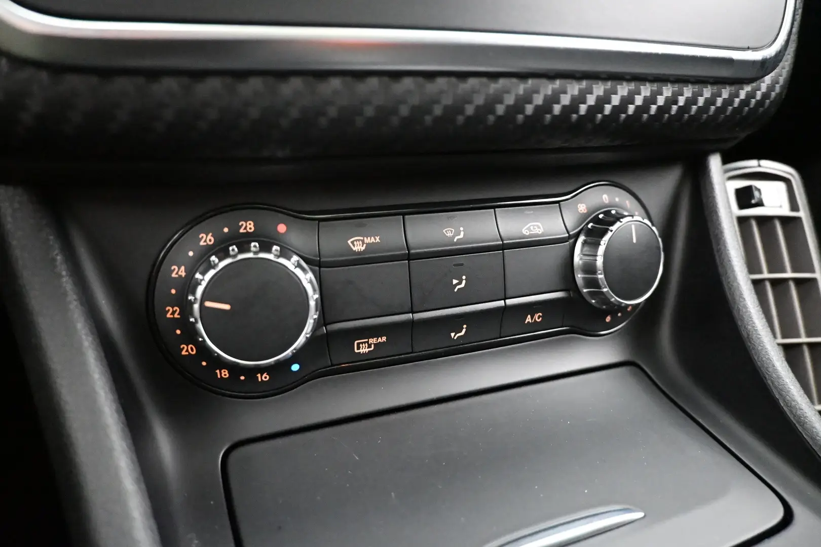 Car Image - CdHWxLMcfTzgBgPoOFqo9