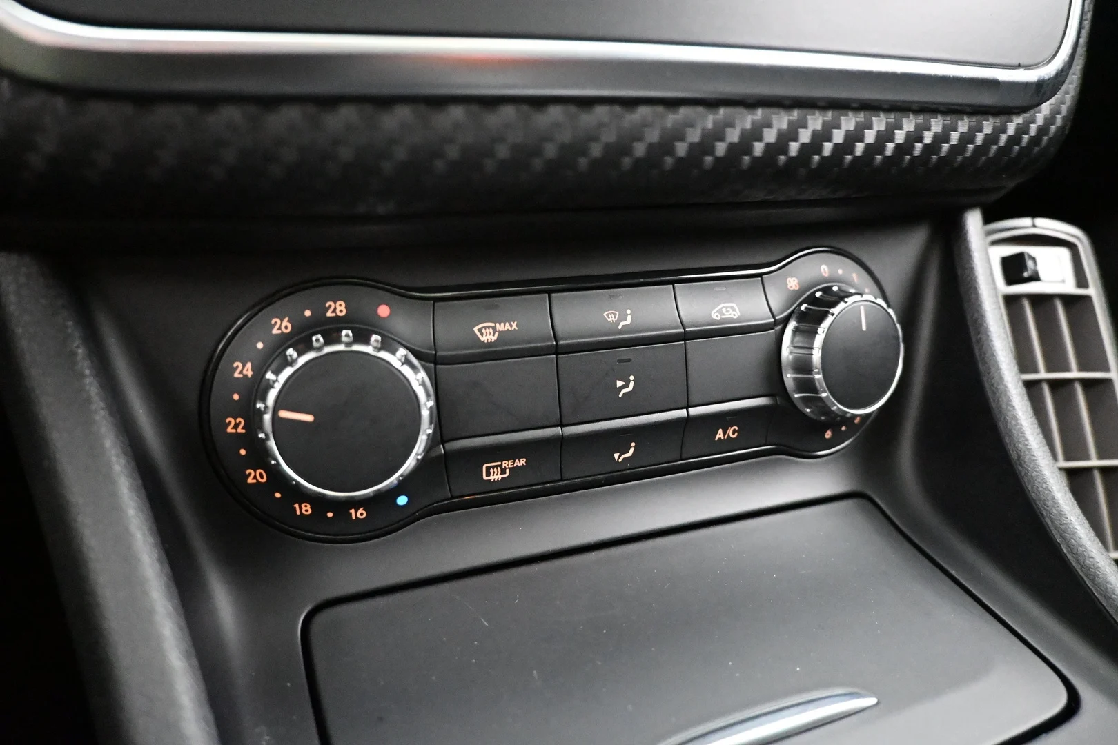 Car Image - CdHWxLMcfTzgBgPoOFqo9