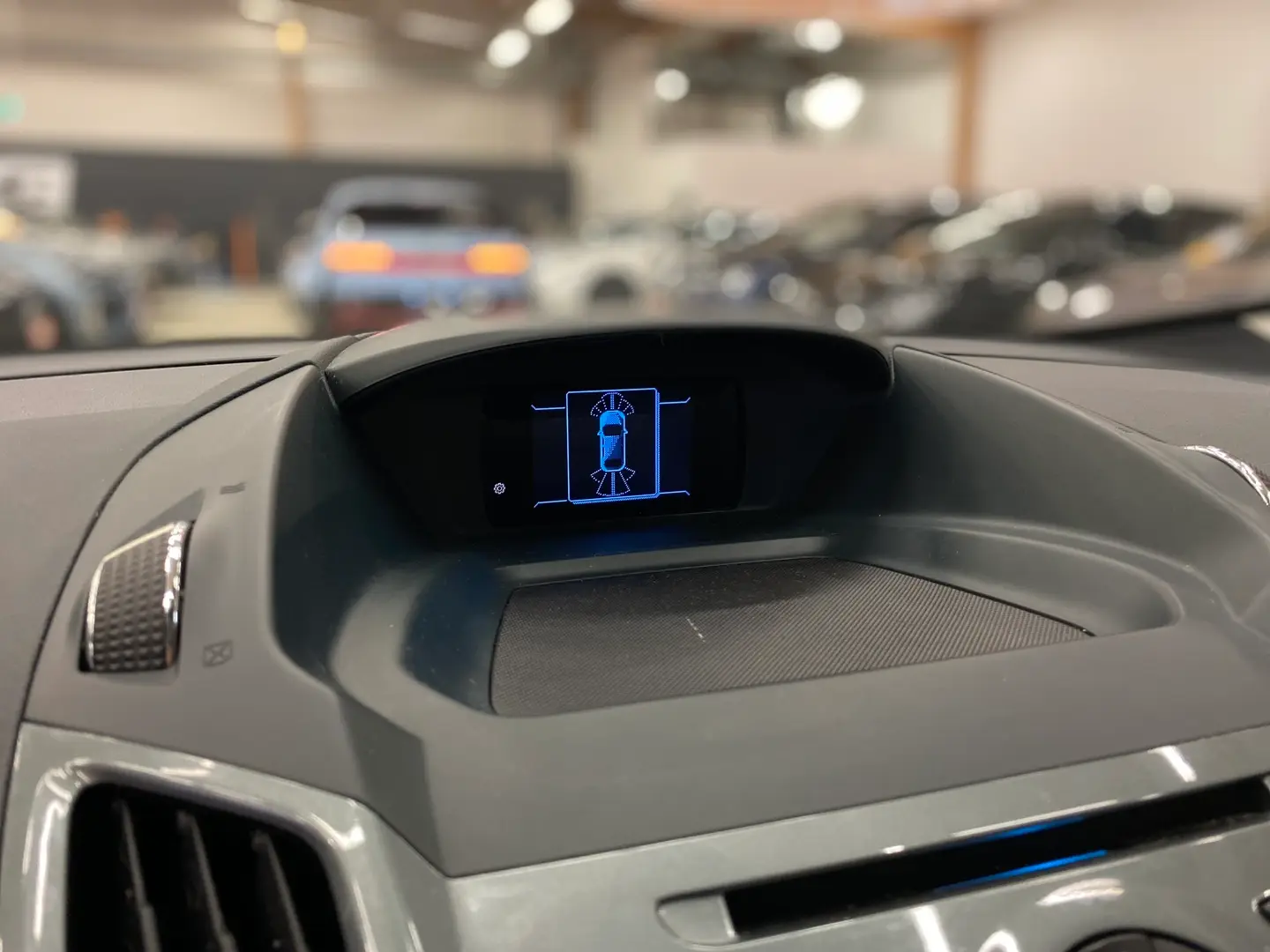 Car Image - 1YPF87xxJ1uHQbJpgtWgm2