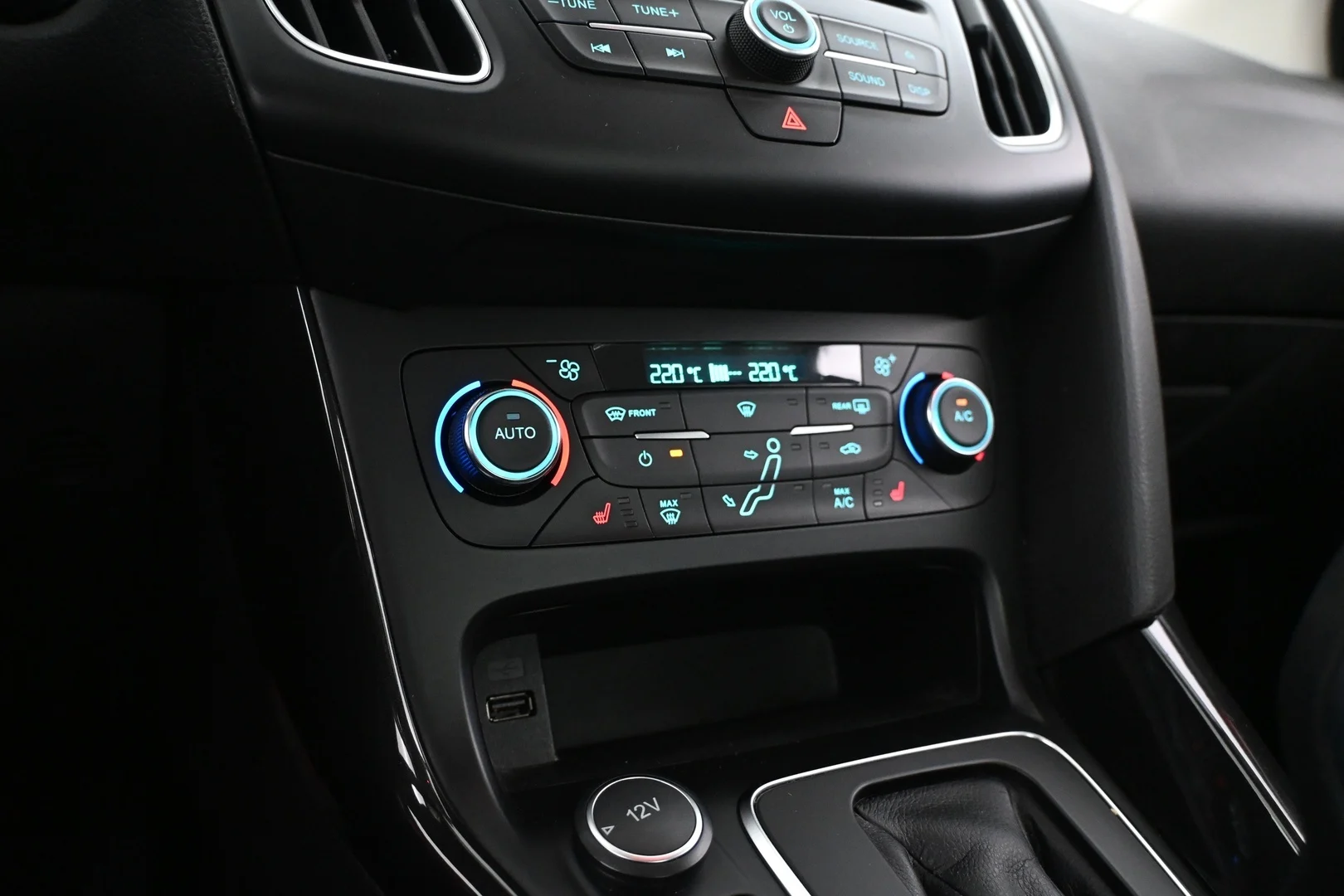 Car Image - 4D241PWdt0pzacVQFliRW3