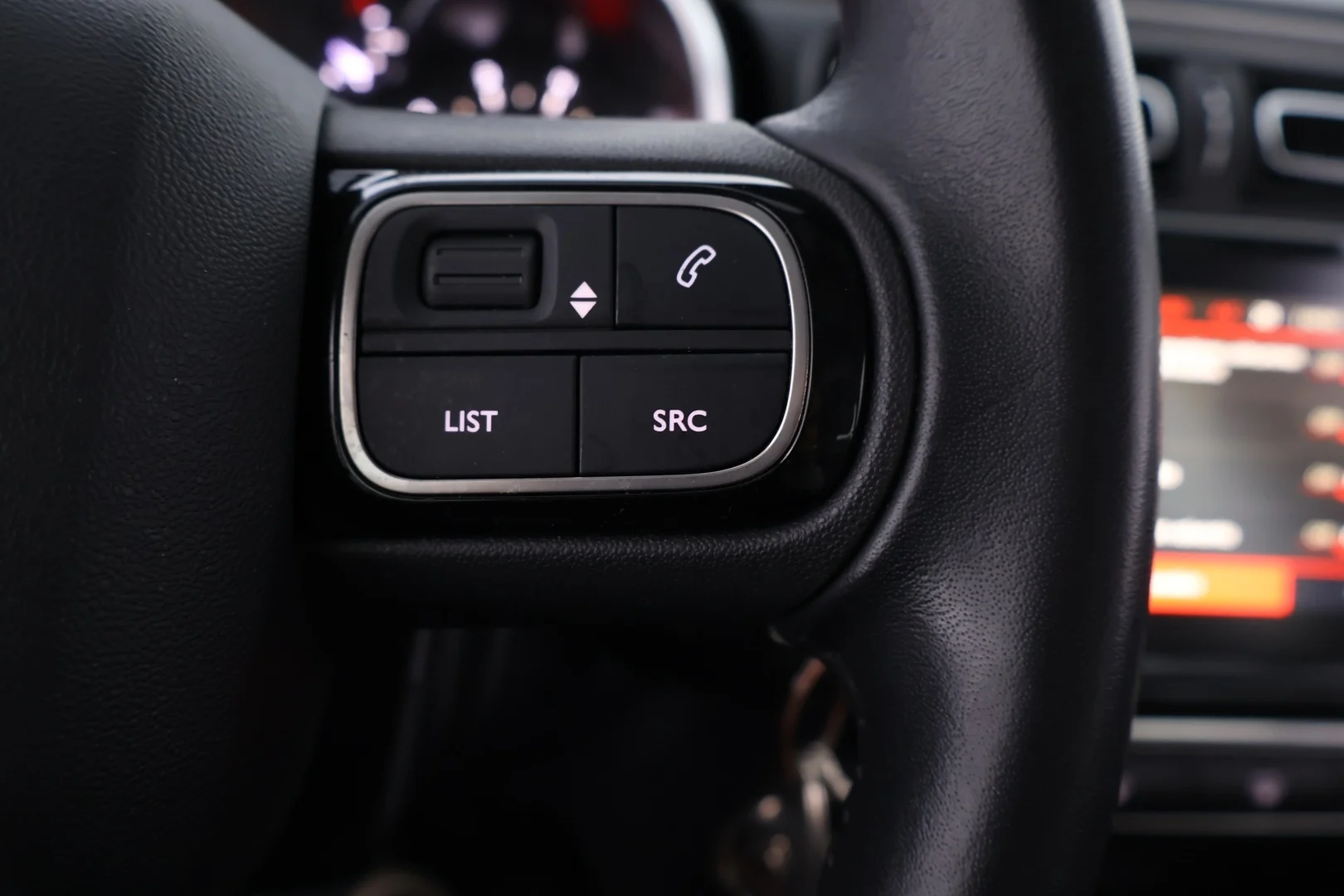 Car Image - 3szWca2g4XhDOVdSAhBeN6