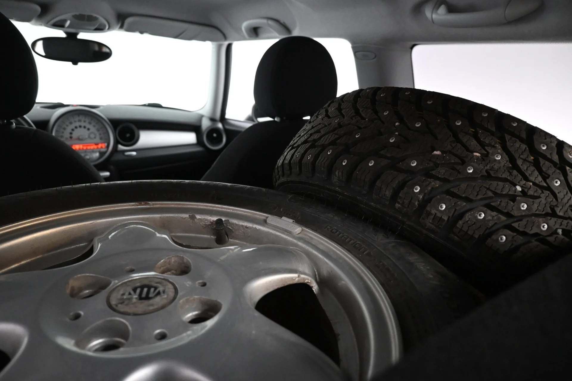 Car Image - v7Va5dkQ0oZDKWGylB9UV