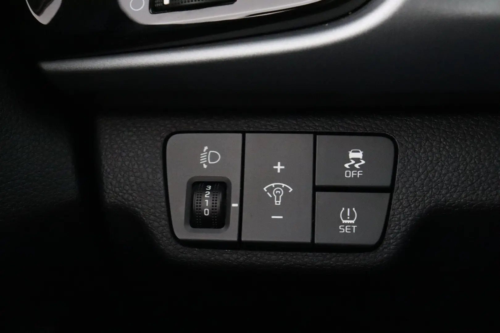 Car Image - 10BI8ddJuoLpCsx9OikE29