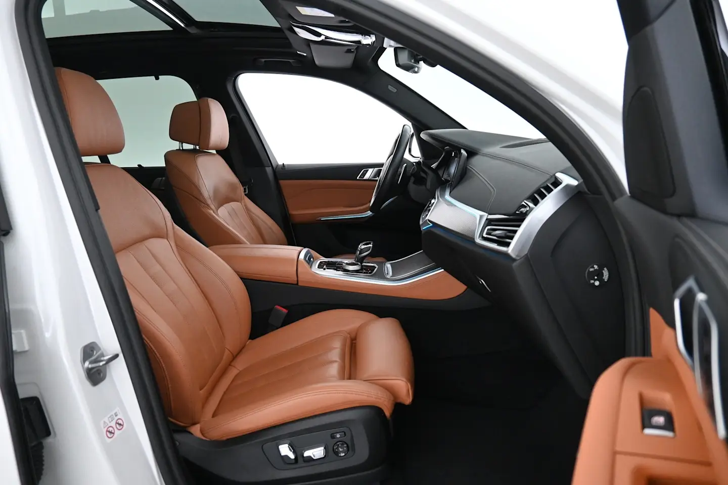 Car Image - 1YtSxRybyeRbrRFbOOCYmN
