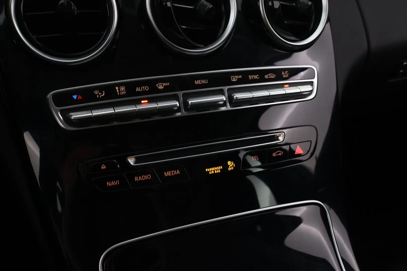 Car Image - 57j0qQdKJO06lWsoNWaxpM