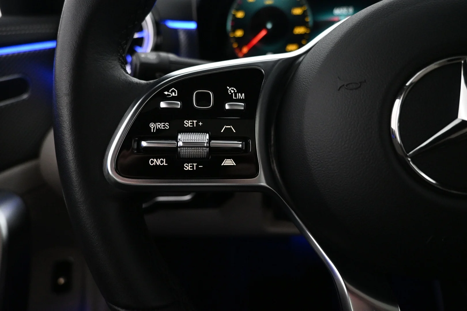Car Image - 41HfSANPXLD57pQ1ph5cOx