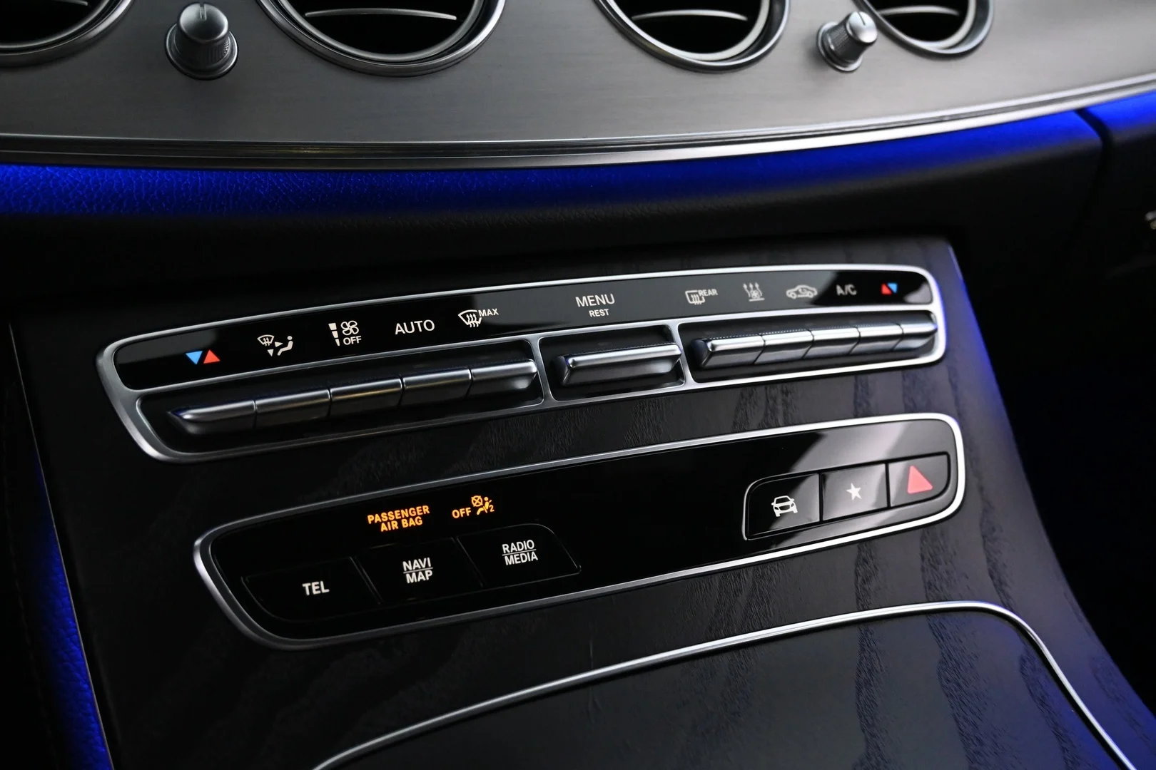 Car Image - 4lViaMv3CJKl5buueKeeXi