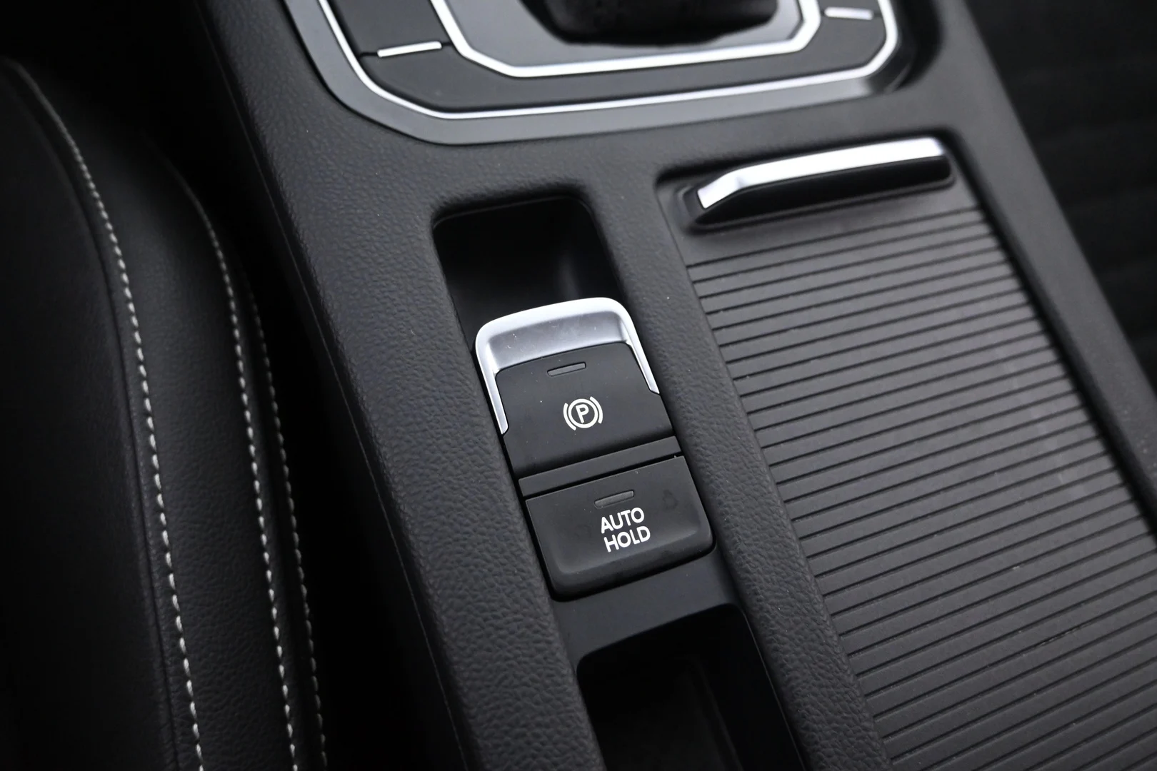Car Image - 6I9wHIyKtGSjYSJojbTJh3