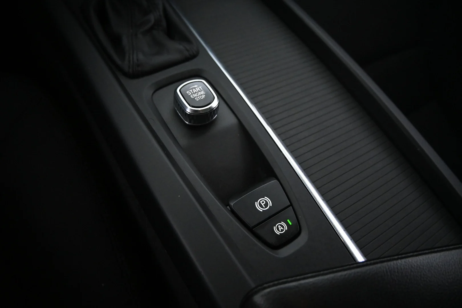 Car Image - 3yXJR8EDadPBEqongNHlpz