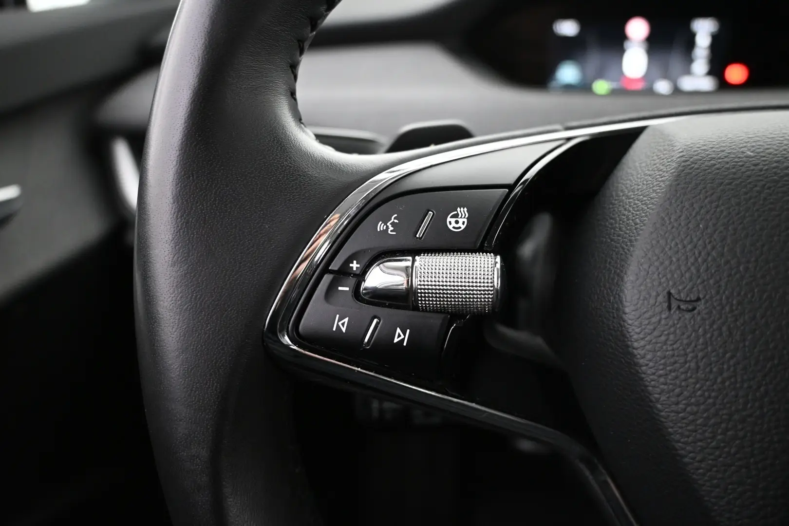 Car Image - 3zJtbbIPKFpcsk8P32NbRv