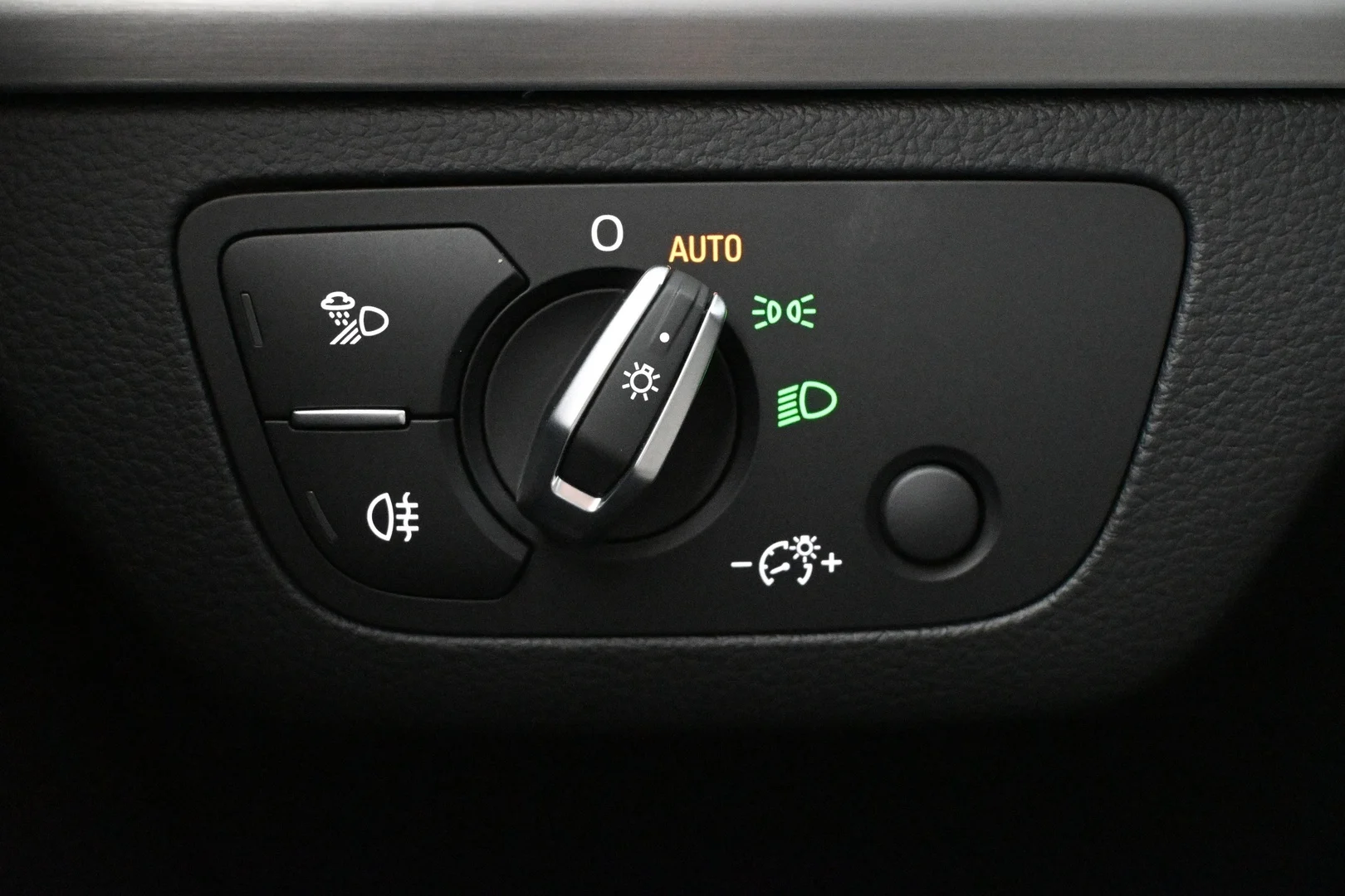 Car Image - 1tMMgqextXhzjJTascc7JB