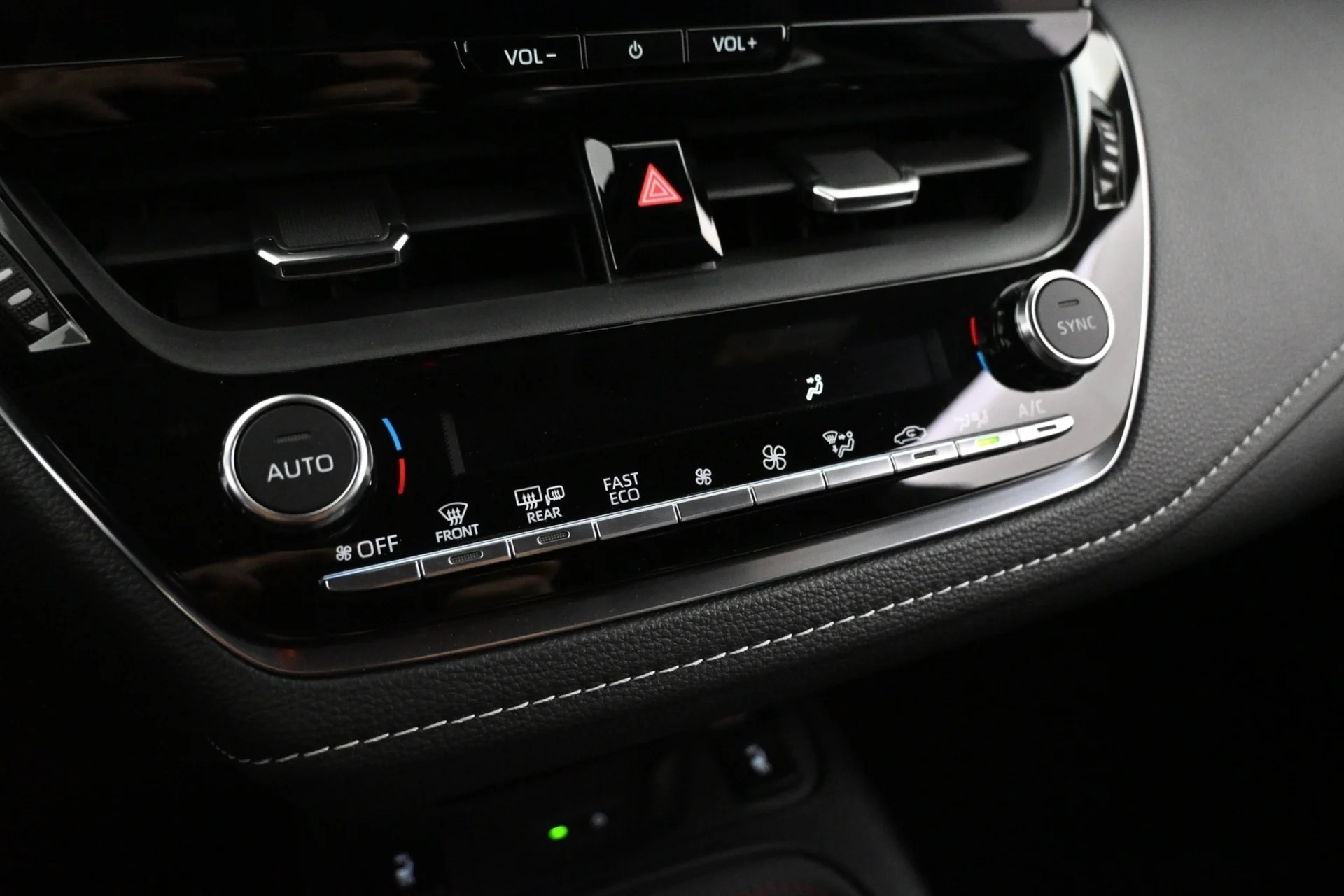 Car Image - 2ExMIWCoX8mUs53YSjvVLS
