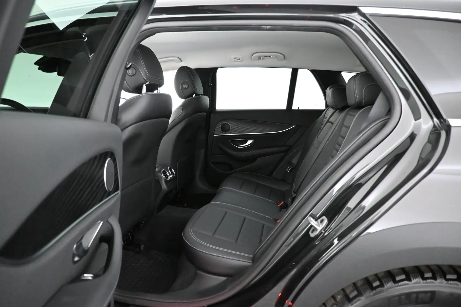 Car Image - 34ACcrxEXMosUaKGa1eOpg