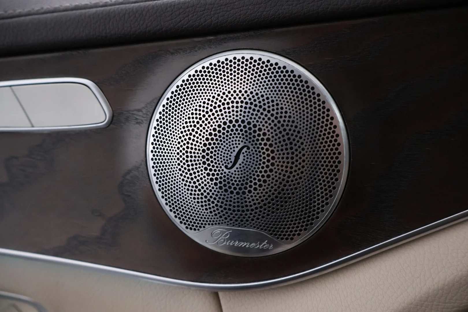 Car Image - 6J5slcfQNsEc3LxHjfpgeA