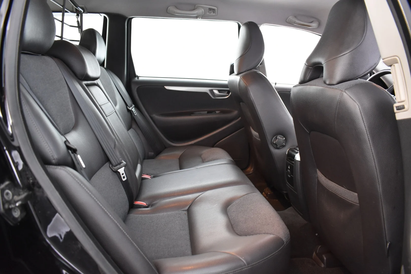 Car Image - 3LC0LFSCbQuk6VWih4UeqN