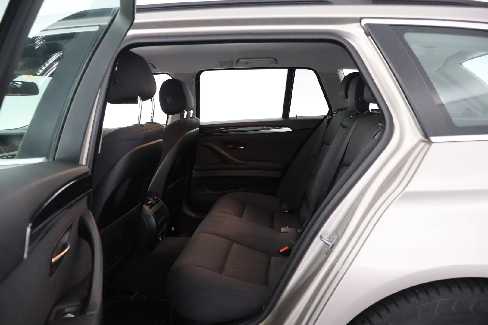 Car Image - 76iLkYbYjjTWHml4Cgt4Eu
