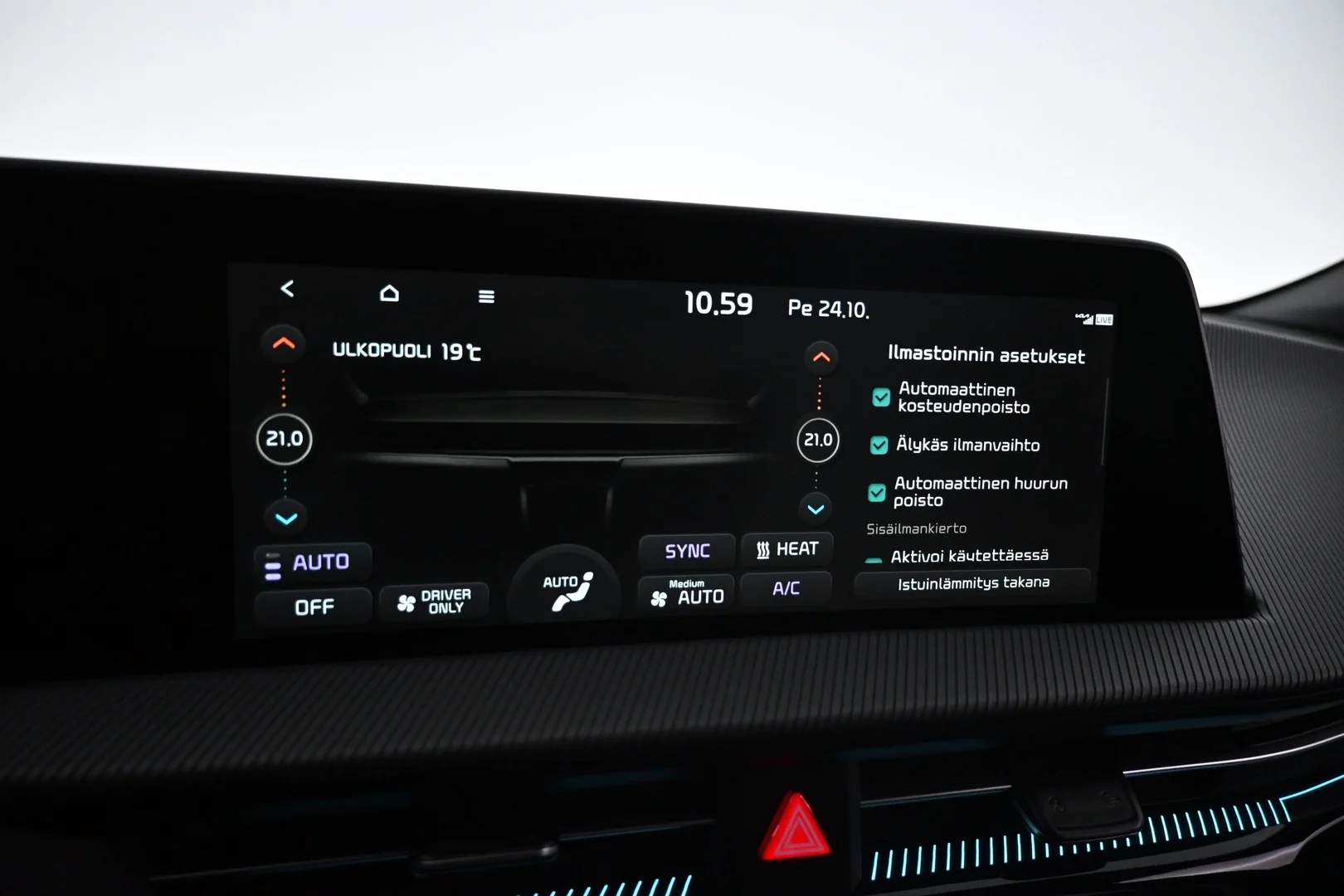 Car Image - L9WmIrGBkvhgJWgsVeCSN