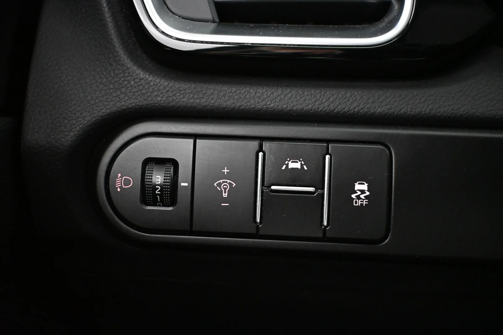 Car Image - 3vIX7nadtls1eiMsJT4uR