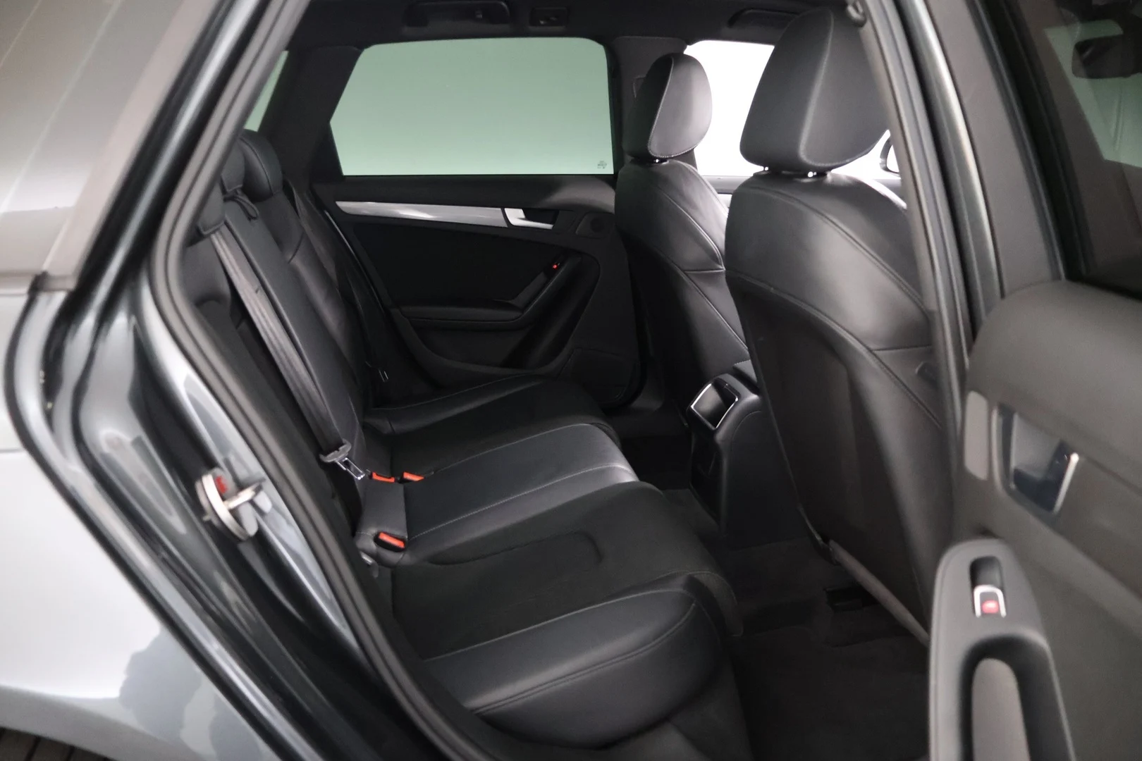 Car Image - 7EUXQVYBtBZIuWs8oD7FuW