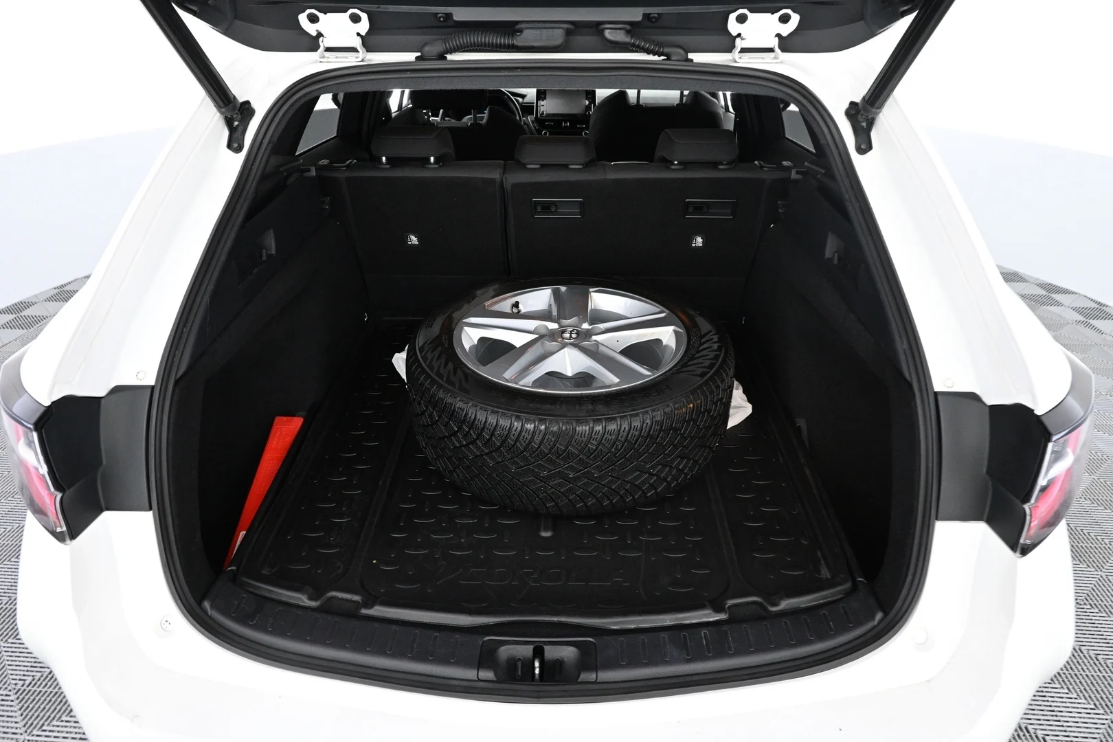 Car Image - 4IxABV9vpzZ3GopdIPyKYg