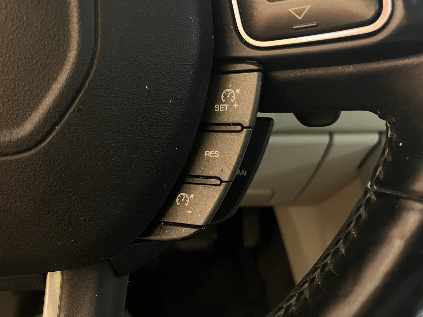 Car Image - 10JDbw2u6zZN27yvkILvLd
