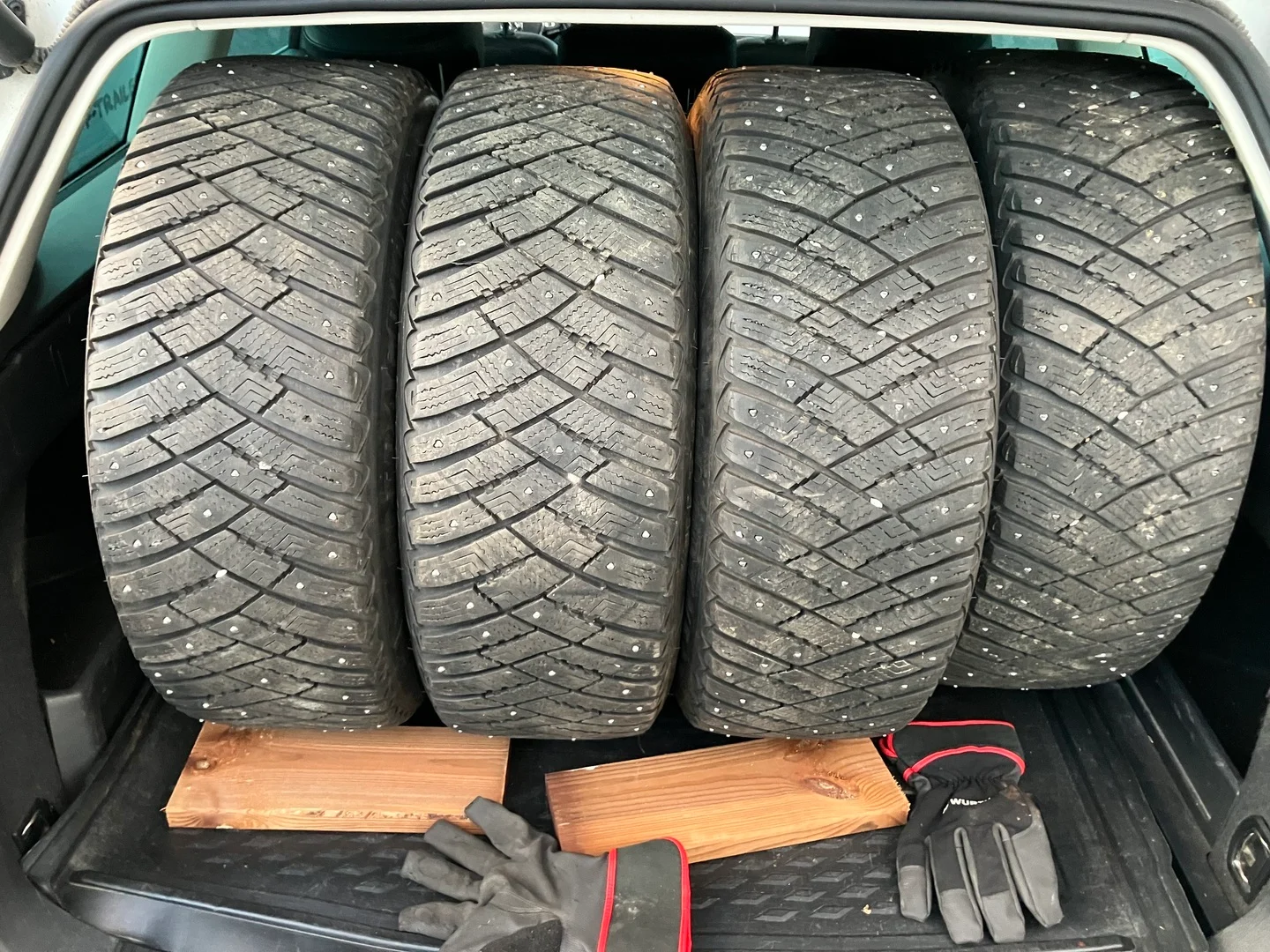 Car Image - 6dd0ECuxBJ1Y5W2Cq0Fu9S