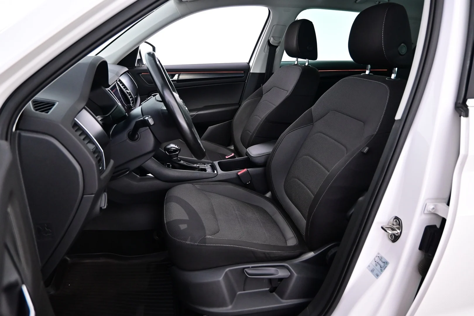 Car Image - 1YqRq9klYtPRA81f5qw61d
