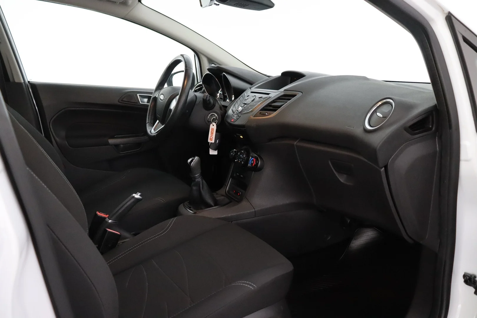 Car Image - 3Avf6ItuN3cbfmtFRVHcLL