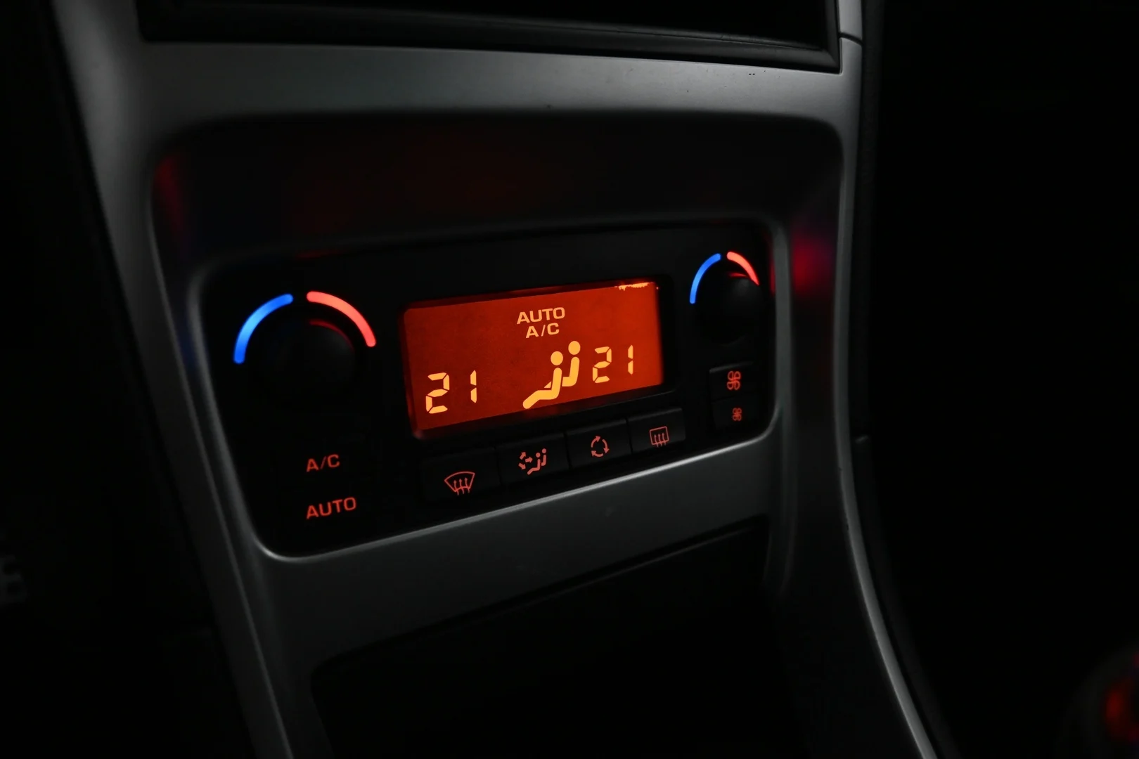 Car Image - 7KzO6uDZgBOXh11j6ff4A2