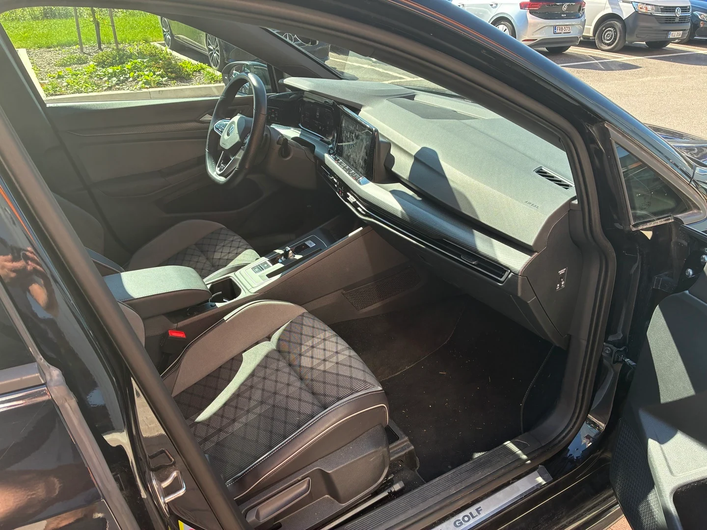 Car Image - 3hgciw8yle5VbTxO5hEA00