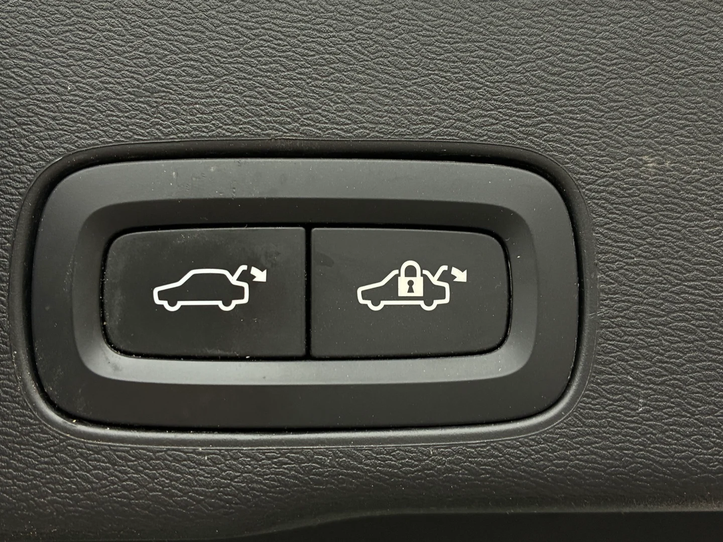 Car Image - 5ysYX02a2q7evpRvrk47nT