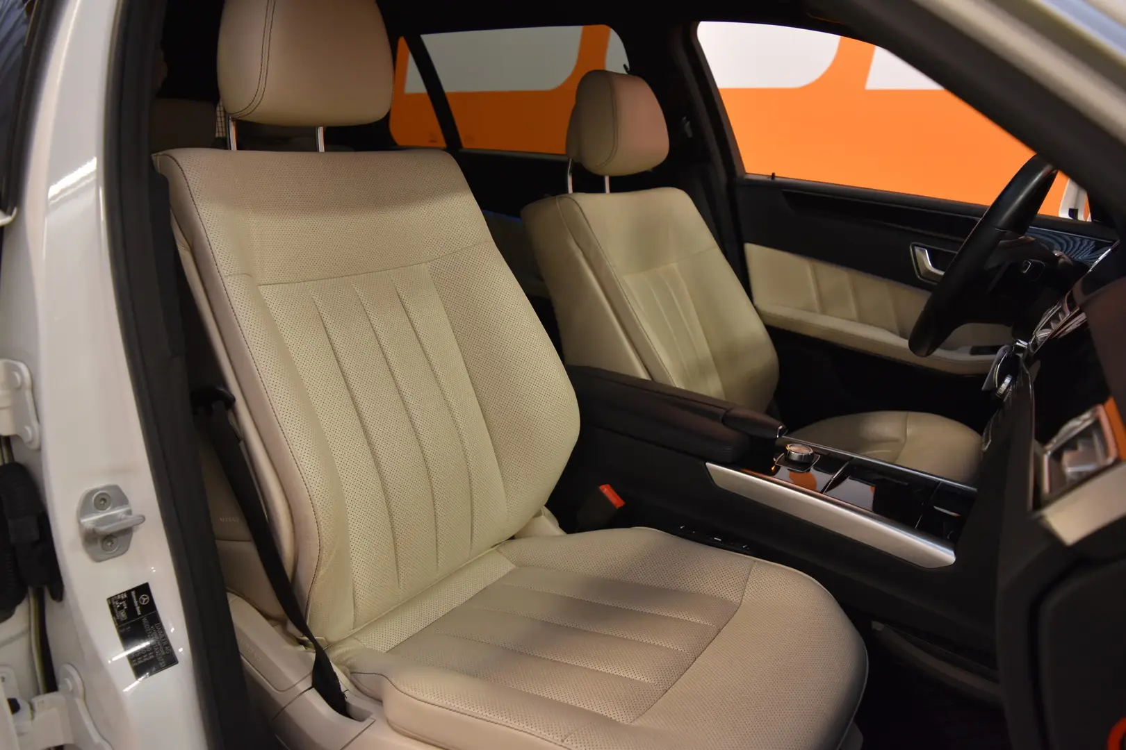 Car Image - 2mEZp0EECoVhoib6nIqfyI